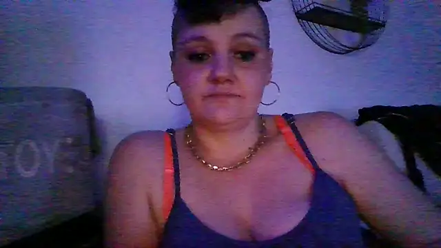 Snapshot of intense888 chatting on December 19, 2025, 6:48 pm intense888 online show from December 19, 2025, 6:48 pm