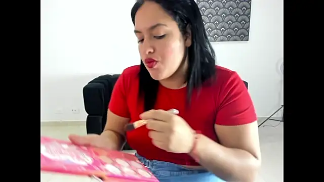 sweet furry online show from December 17, 2025, 3:40 pm