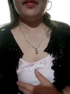 Snapshot of Dianna68 chatting on December 18, 2025, 5:35 am Dianna68 online show from December 18, 2025, 5:35 am