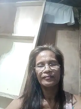 Snapshot of Petite_elise chatting on July 7, 2026, 7:40 pm Petite elise online show from July 7, 2026, 7:40 pm