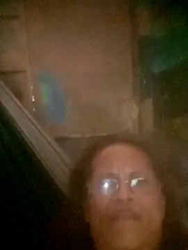 Snapshot of Petite_elise chatting on August 2, 2026, 4:11 am Petite elise online show from August 2, 2026, 4:11 am
