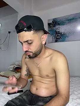 jamess 0 online show from May 11, 2026, 9:34 pm