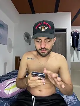 jamess 0 online show from May 25, 2026, 3:56 am