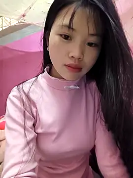 Quieny-x online show from December 20, 2025, 1:34 am