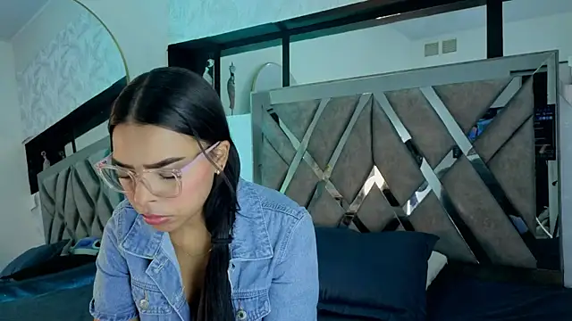 Snapshot of Chel_seth chatting on May 20, 2026, 3:45 am Chel seth online show from May 20, 2026, 3:45 am