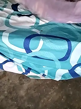 Snapshot of captainofgirl chatting on April 3, 2026, 12:58 pm captainofgirl online show from April 3, 2026, 12:58 pm