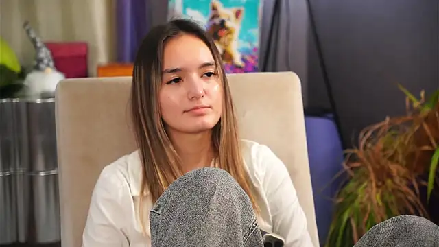 ReathaRagone online show from December 17, 2025, 12:22 pm