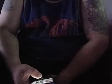 Snapshot of givr6inches chatting on May 24, 2026, 10:48 pm givr6inches online show from May 24, 2026, 10:48 pm