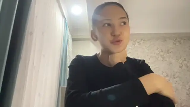 Snapshot of AyaWink chatting on December 15, 2025, 3:33 am AyaWink online show from December 15, 2025, 3:33 am