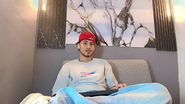 DAVIN 01 online show from December 15, 2025, 12:09 pm