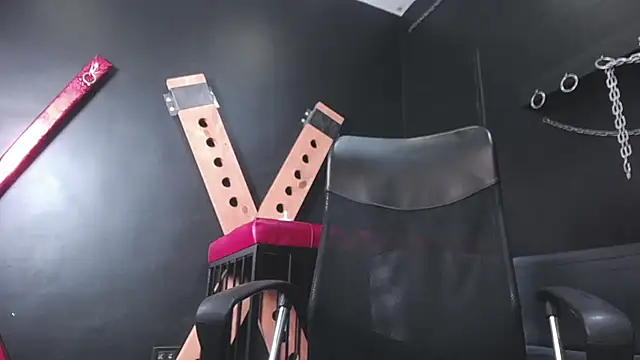 Snapshot of Alex_Flame_ chatting on December 20, 2025, 1:18 pm Alex Flame online show from December 20, 2025, 1:18 pm