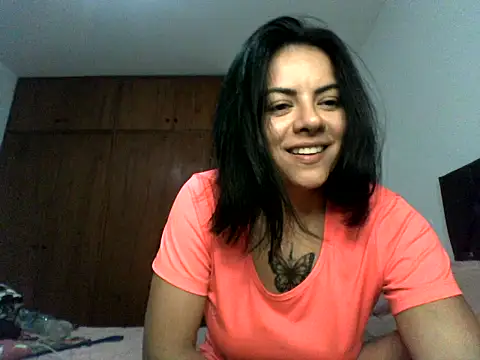 luluclark69 online show from April 16, 2026, 2:23 am