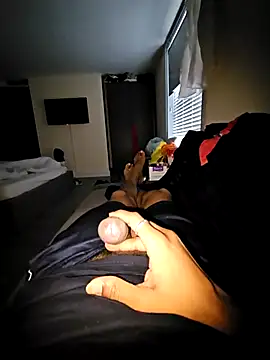 Snapshot of Gnax1 chatting on January 19, 2026, 9:24 am Gnax1 online show from January 19, 2026, 9:24 am