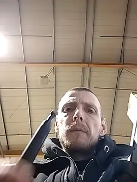 Snapshot of CrookedBunk3527 chatting on December 19, 2025, 7:04 am CrookedBunk3527 online show from December 19, 2025, 7:04 am