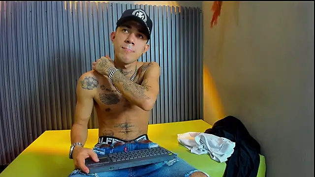 AYALA TATTOO online show from December 18, 2025, 8:15 pm