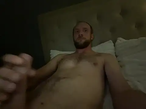 SparkledExtern online show from April 4, 2026, 4:33 am