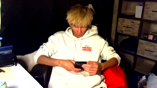 jhaycobXgarcia online show from March 29, 2026, 11:32 am