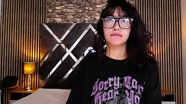 Snapshot of Amy_channel chatting on April 1, 2026, 1:01 pm Amy channel online show from April 1, 2026, 1:01 pm