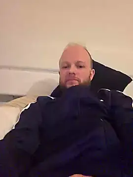 SoftishInflow online show from December 14, 2025, 1:22 am