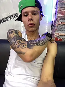 Danseuz online show from December 16, 2025, 6:46 pm