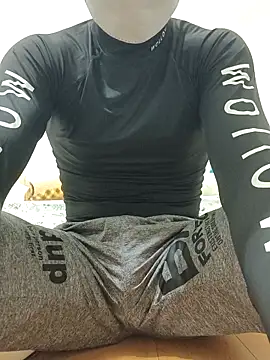 zhezhe 11 online show from December 16, 2025, 3:17 pm