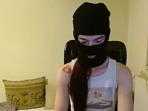 ntrlbdyy online show from December 19, 2025, 9:55 pm