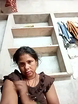 Shreya pandit online show from March 29, 2026, 1:05 am