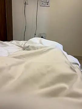 Sexmore21 online show from December 14, 2025, 12:21 pm