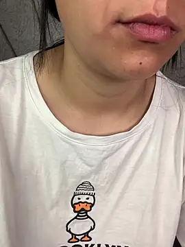 Val12777 online show from April 11, 2026, 12:09 pm