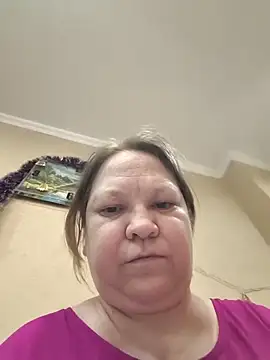 -Queen- online show from February 11, 2026, 5:40 pm