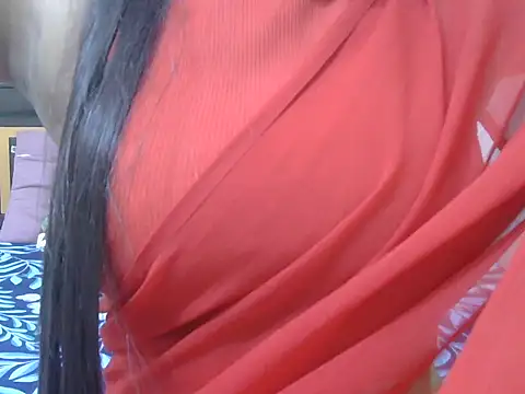 Snapshot of its_me_love9951 chatting on February 13, 2026, 7:43 pm its me love9951 online show from February 13, 2026, 7:43 pm