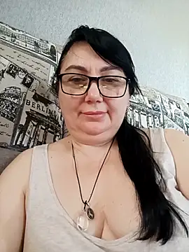 MariSwan222 online show from May 16, 2026, 8:44 am
