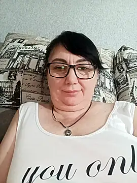 MariSwan222 online show from July 8, 2026, 2:43 pm