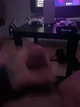 Snapshot of huffies_cam chatting on December 18, 2025, 12:49 am huffies cam online show from December 18, 2025, 12:49 am