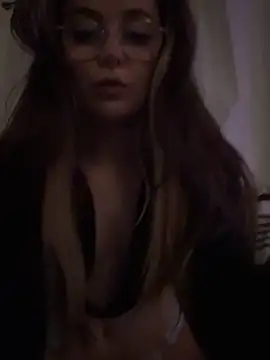 Snapshot of sugxrfox chatting on December 17, 2025, 6:08 am sugxrfox online show from December 17, 2025, 6:08 am