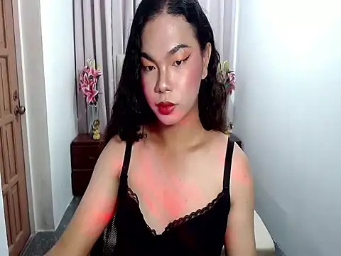 Snapshot of Shaneloveme chatting on December 19, 2025, 6:59 pm Shaneloveme online show from December 19, 2025, 6:59 pm