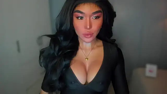 Snapshot of mxshemale_ladyboy chatting on December 1, 2024, 6:08 pm mxshemale ladyboy online show from December 1, 2024, 6:08 pm