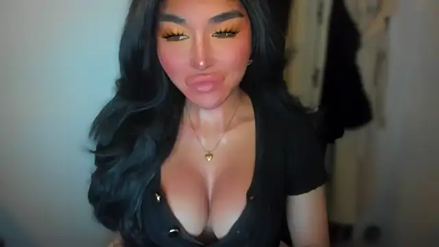 Snapshot of mxshemale_ladyboy chatting on December 6, 2024, 5:00 pm mxshemale ladyboy online show from December 6, 2024, 5:00 pm