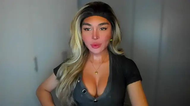 Snapshot of mxshemale_ladyboy chatting on December 10, 2024, 10:16 pm mxshemale ladyboy online show from December 10, 2024, 10:16 pm