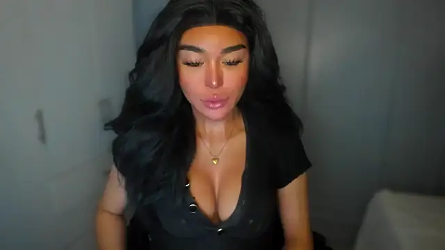 Snapshot of mxshemale_ladyboy chatting on December 24, 2024, 3:27 am mxshemale ladyboy online show from December 24, 2024, 3:27 am