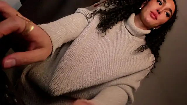 Snapshot of mxshemale_ladyboy chatting on October 12, 2025, 1:54 pm mxshemale ladyboy online show from October 12, 2025, 1:54 pm