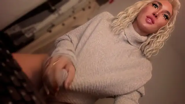 Snapshot of mxshemale_ladyboy chatting on November 3, 2025, 9:16 pm mxshemale ladyboy online show from November 3, 2025, 9:16 pm