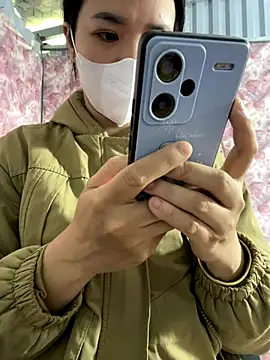 Sisilaydy 01 online show from December 17, 2025, 4:18 am