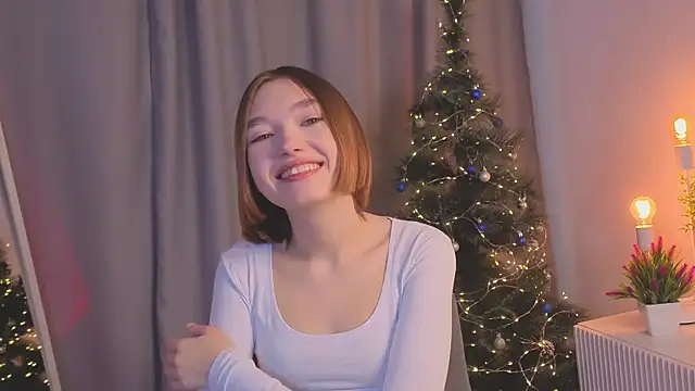 Snapshot of Leyla_crsh chatting on December 18, 2025, 5:35 am Leyla crsh online show from December 18, 2025, 5:35 am