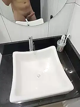 Snapshot of senalbxy chatting on December 20, 2025, 1:18 pm senalbxy online show from December 20, 2025, 1:18 pm