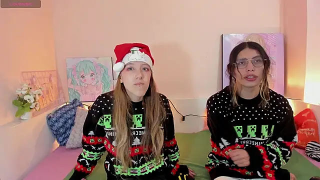 Snapshot of Briar_y_Blair chatting on December 18, 2025, 1:39 pm Briar y Blair online show from December 18, 2025, 1:39 pm