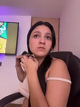 Camila sanchez25 online show from April 5, 2026, 8:06 pm