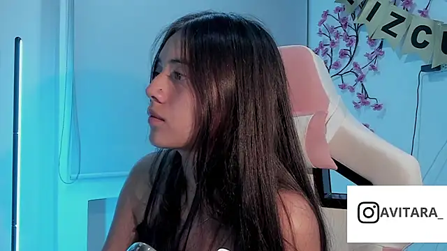 vanesita  online show from February 16, 2026, 2:07 am