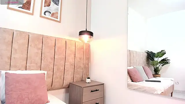 JayJacksonn online show from December 17, 2025, 11:49 am