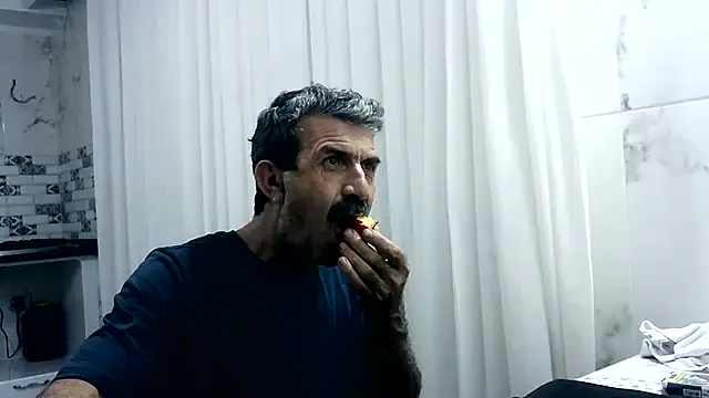 Snapshot of kobra21turki chatting on May 19, 2026, 9:54 pm kobra21turki online show from May 19, 2026, 9:54 pm